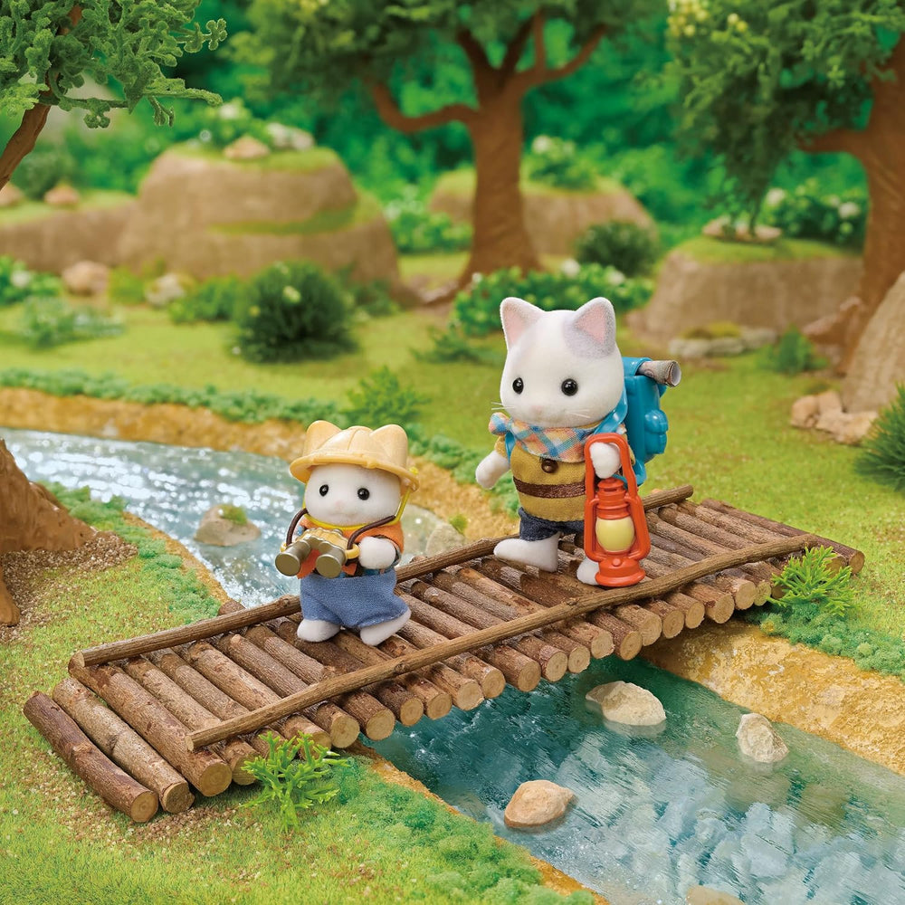 Sylvanian Families - 5763 Abenteuer Entdecker Set mit Zwei Figuren, Milchkatzen Vater und Junge, Tierfigur, detailreiches Spielzeug für Kinder ab 3 Jahren