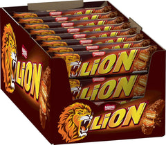 NESTLÉ LION Choco, barra de chocolate crujiente con relleno de caramelo y oblea crujiente, paquete de 24 (24 x 42g)