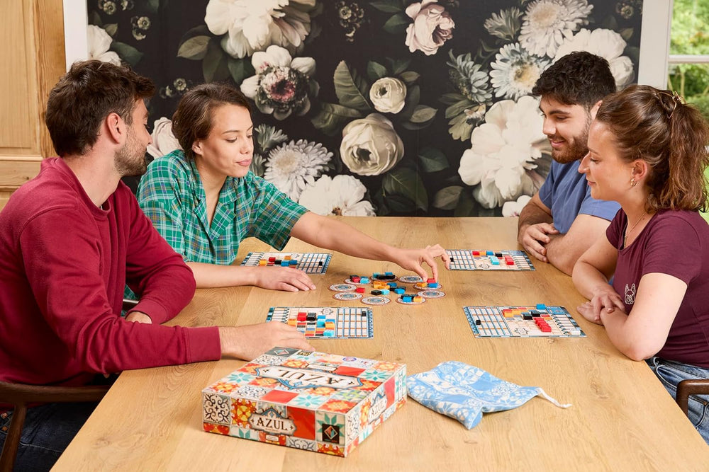 Next Move Games, UNbox Now, Azul, Joc de bază, Joc de familie, Jocul anului 2018, 2-4 jucători, Vârste 8+, 30-45 de minute, Germană