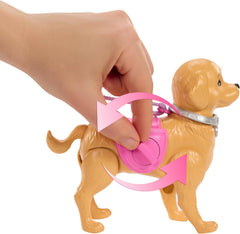 Barbie Hundespaziergang Spielset, enhtät einen Spielzeughund der gehen und Häufchen Machen kann, una Barbie Malibu-Puppe sowie EIN Kehrset und Hundezubehör, JJB46