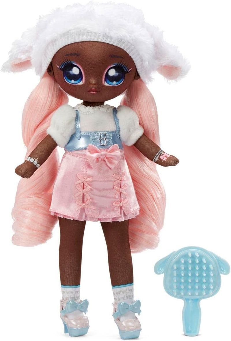 ¡N / A! ¡N / A! ¡N / A! SurpriseTeens Modepuppe - Sammlerpuppe - Stoffpuppe suave de 28 cm, inspirado en Ovejas - Con pelo rosa - Cordero Lila