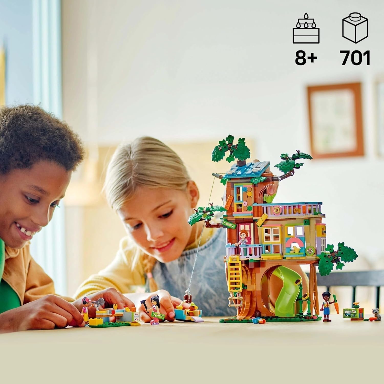 LEGO Friends Casa en el árbol Juego de rol para construir y jugar Casa de juguete para niñas de 8 años Set con 4 minifiguras de personajes y 2 figuras de animales Idea de regalo para niños 42652 Juegos de construcción Besuche den LEGO-Store