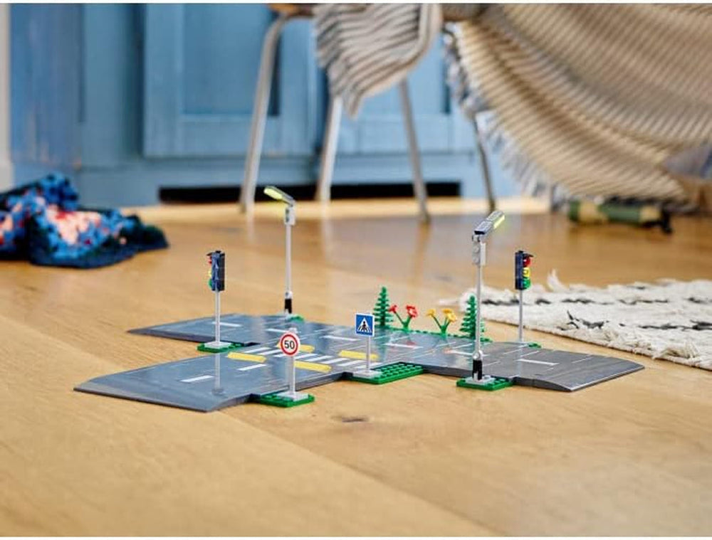 LEGO City Juego de construcción Intersección de carreteras con semáforos con ladrillos que brillan en la oscuridad 60304 Juegos de construcción Besuche den LEGO-Store