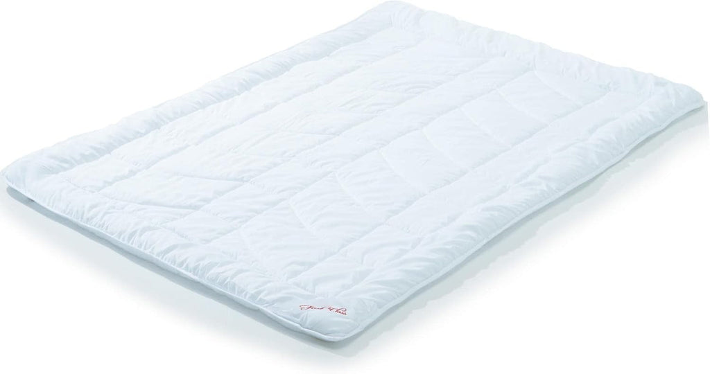 Celinatex First Class Summer Lightweight Duvet 155 X 200 Cm Quilt Ultra Lightweight Summer Duvet Respirabil Plapumi si pilote Naty Shop 155 X 200 Cm Microfibre de vară ușoare