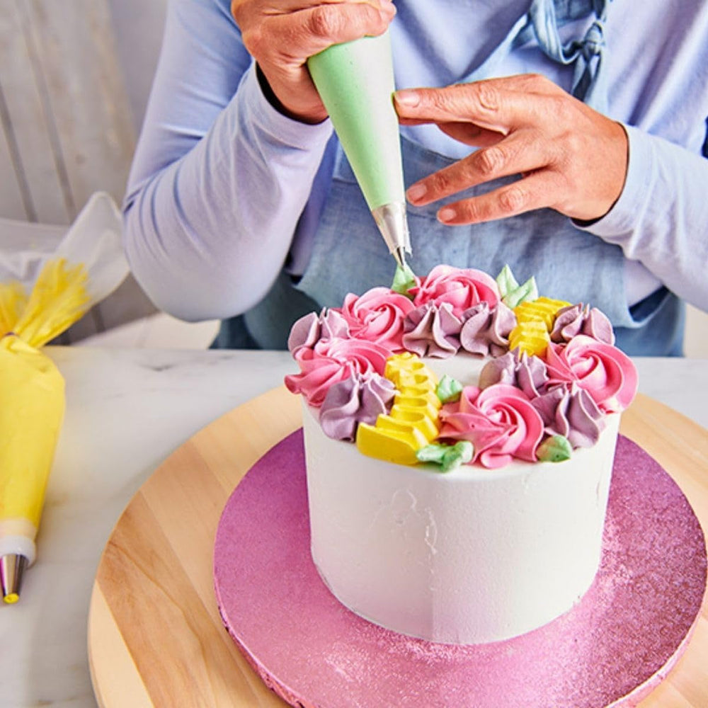 Funcakes Mix Für Enchanted Cream®: Einfach Zu Berübenende, Sehr Leichte Und Flauschige Schneeweiße Creme, Perfekt Zum Füllen Und Abdecken Von Kuchen Oder Als Belag Für Cupcakes, Halal., 900 G Mezcla para hornear y cocinar Naty Shop