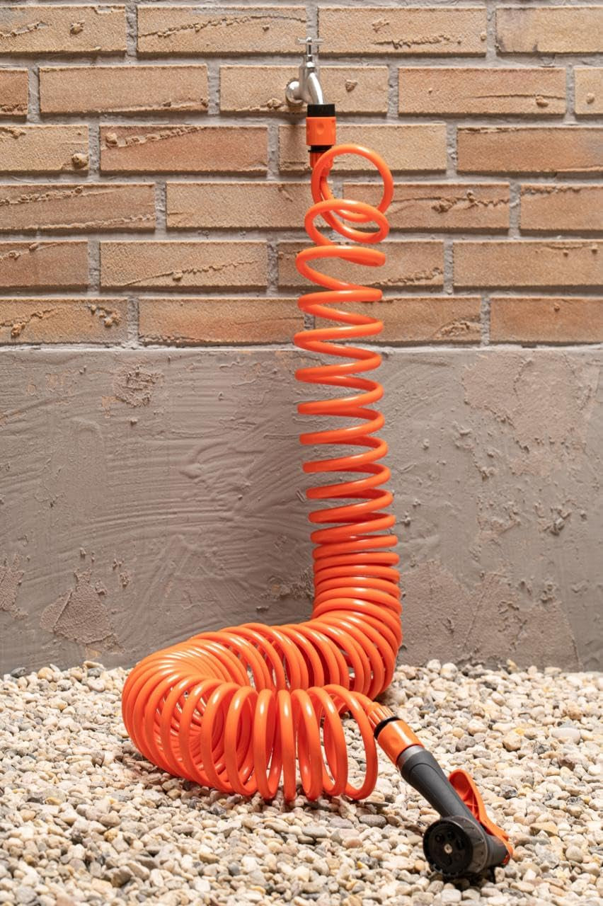 Furtun spiralat BLACK+DECKER 15M - Furtun de grădină inclusiv pulverizator de grădină și racorduri de 1/2" - Plastic - Portocaliu/Negru