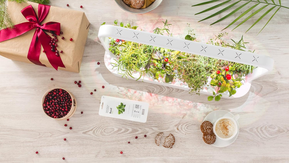 Click and Grow Jardín Interior, Más Fácil que el Sistema de Cultivo Hidropónico, Jardín Inteligente LED, Jardín de Hierbas, Invernadero Interior con 9 Cápsulas Vegetales Incluidas (Blanco)