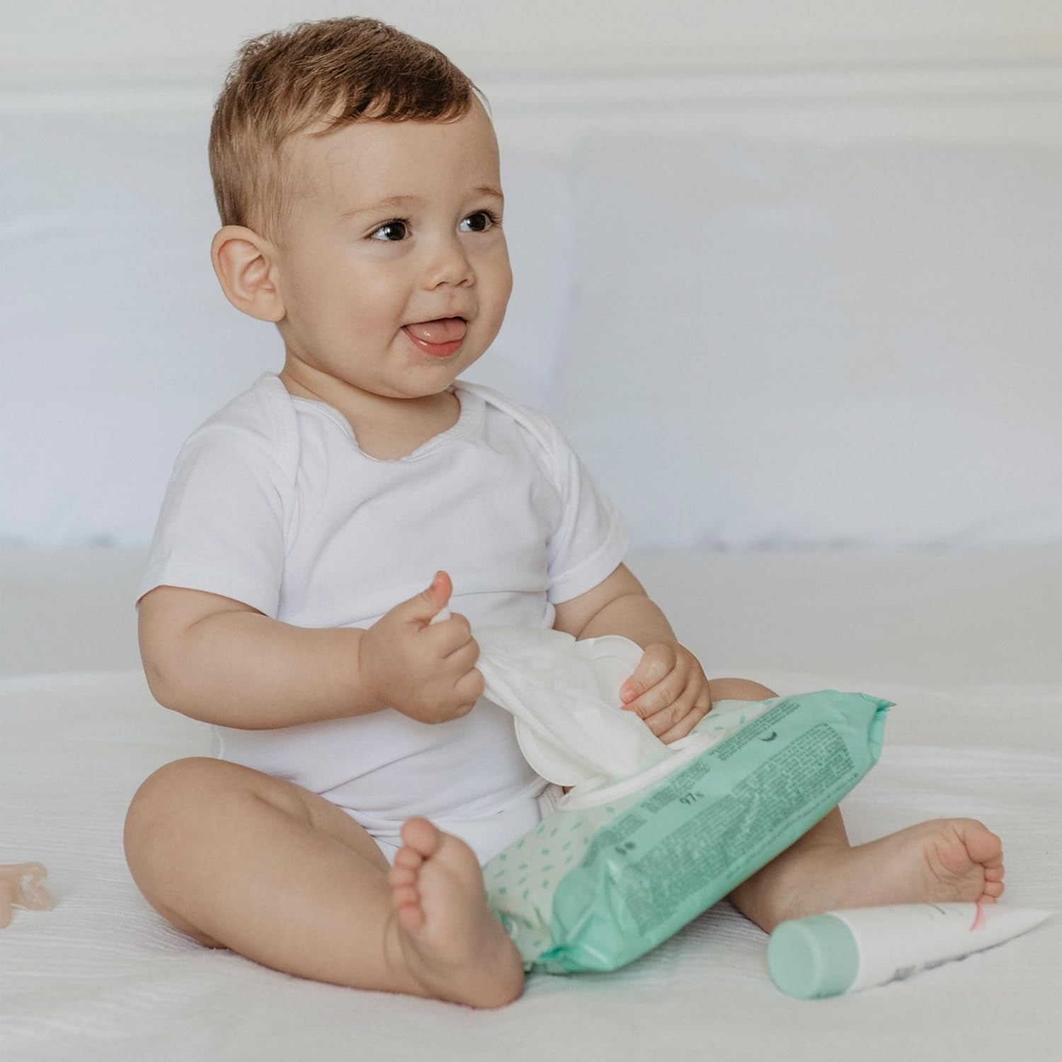 Suavinex 14 Pack de 60 Toallitas Húmedas para Bebé (840 Toallitas en Total), Hidratantes, Aptas para Pieles Atópicas, 95% Ingredientes Naturales