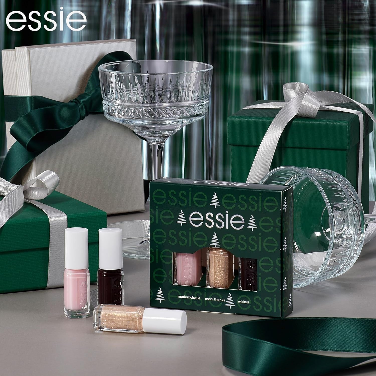 Kit Essie Mini Trio NAVIDAD, núm. 13 Señorita + núm. 49 Wicky + núm. 570 Mani Gracias, 3 x 15 ml
