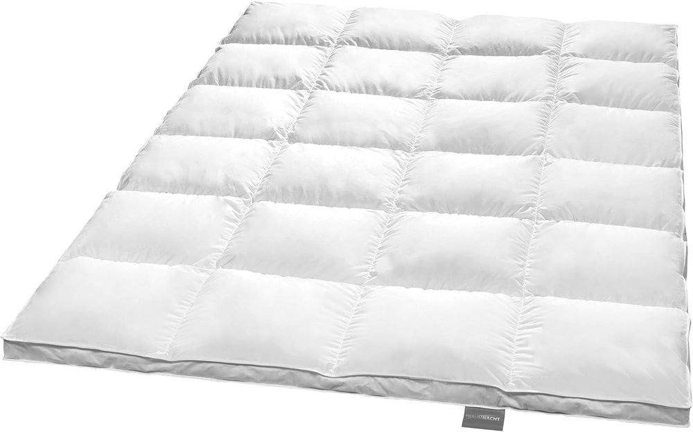 Traumnacht Basic Edredón de plumas ligero con plumón nuevo blanco (60%) y plumas (40%), DIN EN 12934, 135 X 200 cm, certificado Down Pass y Oeko-Tex, producido según el estándar de calidad alemán Edredones y edredones Naty Shop 90 por ciento plumón / 10 por ciento plumas Manta de invierno muy cálida 135 X 200