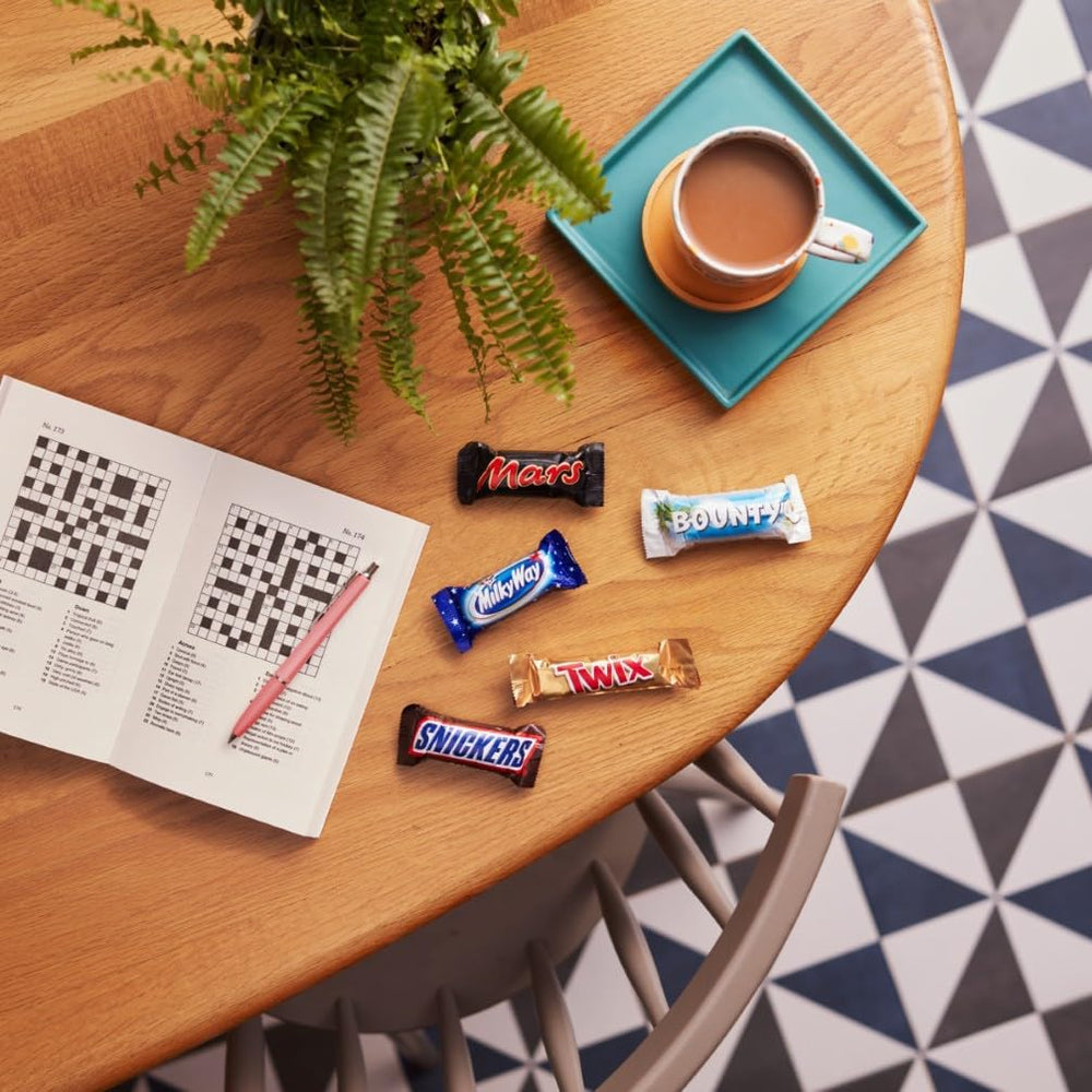 Mini pack mixto de chocolate, 71 mini snacks de chocolate (Mars, Snickers, Bounty, Twix, Milky Way) en forma de caramelos, ideales para una noche de fútbol americano (1400g)