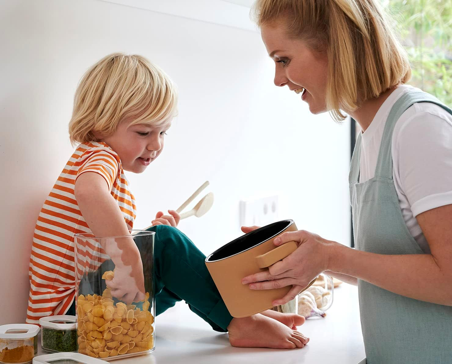 Mepal set de 6 borcane de depozitare cu capace - Recipiente dreptunghiulare pentru alimente - Organizator de bucătărie din plastic - Recipiente de depozitare etanșe - 2x 2000 ml, 2x 1000 ml, 1x 1500 ml & 1x 425 ml - Alb Cutii depozitare alimente Naty Shop