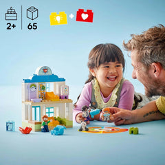 LEGO DUPLO Town Primera visita al médico, juguete de construcción, set de juego para fomentar la motricidad fina, regalo para niños pequeños de 2 años, juguete educativo, juego de rol en el hospital 10449 Juegos de construcción Ver en LEGO-Store