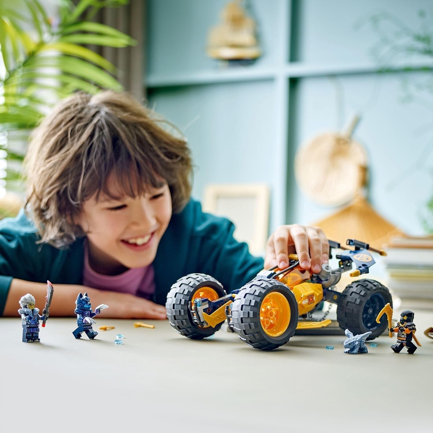 LEGO NINJAGO Buggy todoterreno ninja de Arin, juguete ninja con coche, dragón y 4 minifiguras, set de aventura modelo Buggy para niños, regalo de cumpleaños para niños y niñas de 7 años 71811 Juegos de construcción Beuche den LEGO-Store