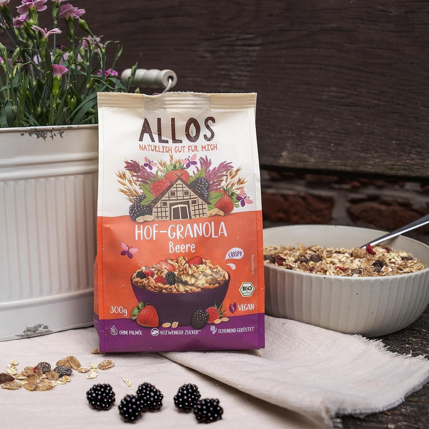 Granola Allos Hof con frutos rojos | Muesli orgánico | Muesli con frutos rojos | Muesli crujiente | Cereales para el desayuno | Paquete de 6 (6 x 300 g), 1 pieza (paquete de 6)