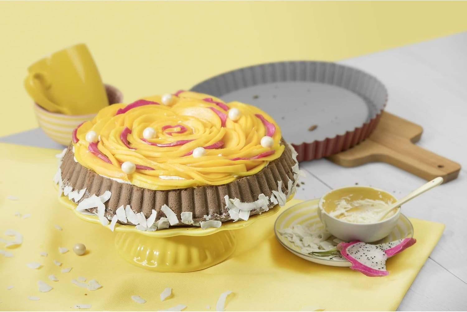 ORIGINAL KAISER Classic plus Obstbodenform 28 Cm, 28,4 X 28,4 X 3,5 Cm & Classic Mini Torteletts 6 Stück, Tartelette Förmchen 10 Cm, Tarteform Klein, Tortelettförmchen Antihaftbeschichte Moldes y bandejas para hornear Naty Shop