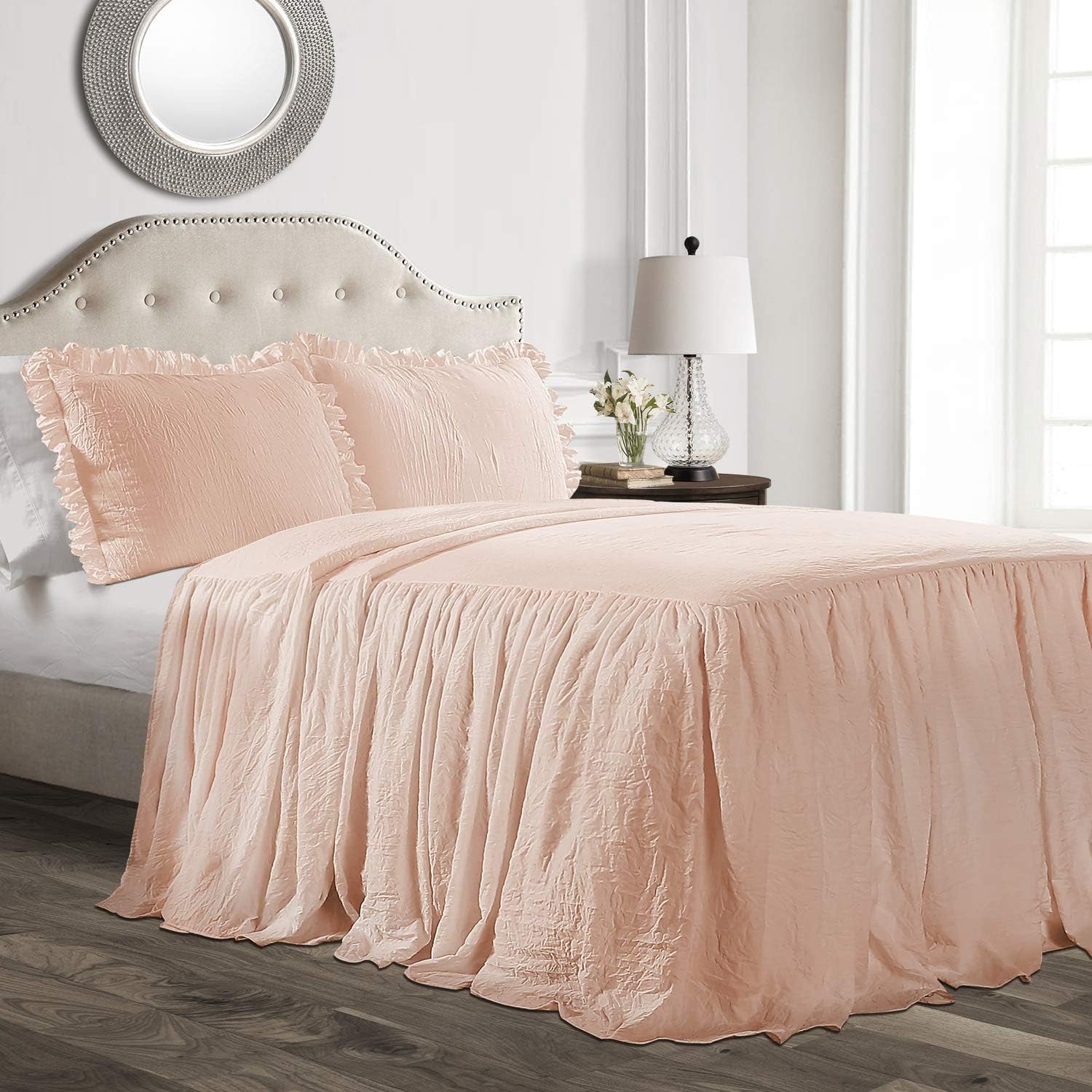 Set de cuvertură de pat Lush Decor cu fustă Ruffle, 3 piese, set de lenjerie de pat Farmhouse de lux, elegant, fermecător detaliu Ruffle, stil atemporal și design clasic, moale și ușor, dimensiune King, Paturi si Cuverturi Lush Decor Roșu Regina