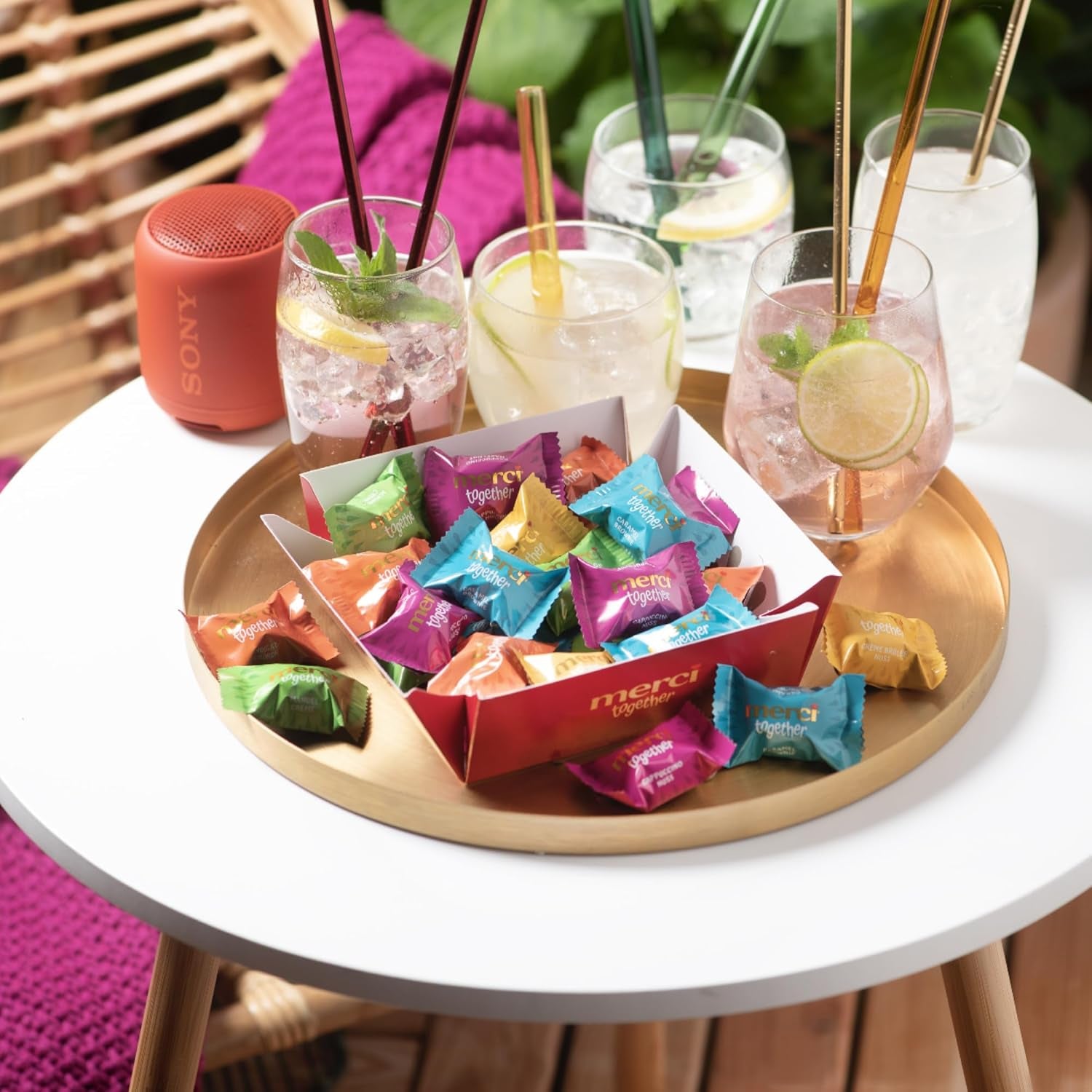 Merci Together - 1 x 175g - Bombones rellenos en cinco variedades con fino chocolate con leche - Bombones de chocolate para compartir y regalar