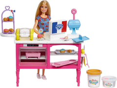 Barbie Malibu Roberts - Păpușă și set de copt cu 18 piese, inclusiv aluat modelabil și forme pentru gogoși, croissante și brioșe, pentru copii cu vârsta de 3 ani și peste, HJY19