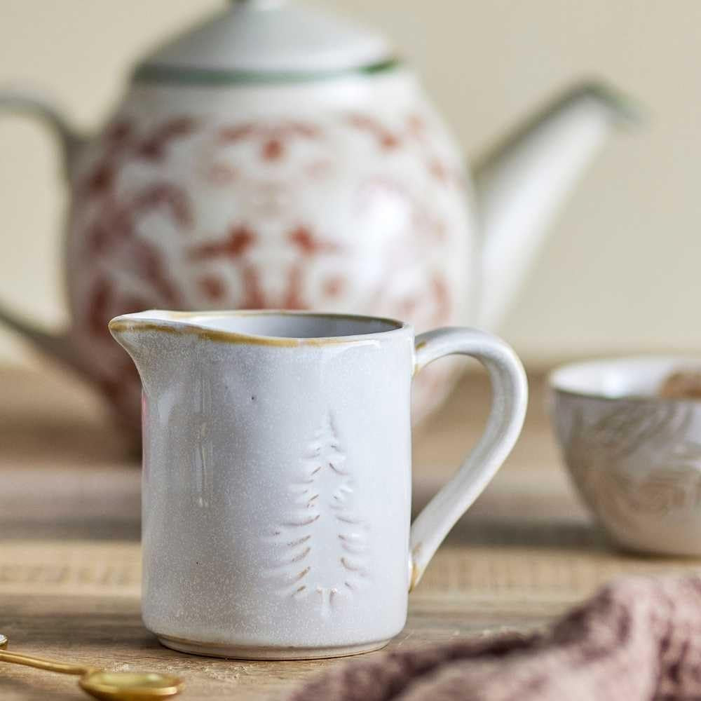 Cană de lapte Bloomingville, alb de iarnă, cu brad de Crăciun, 145 ml, pentru tacâmuri