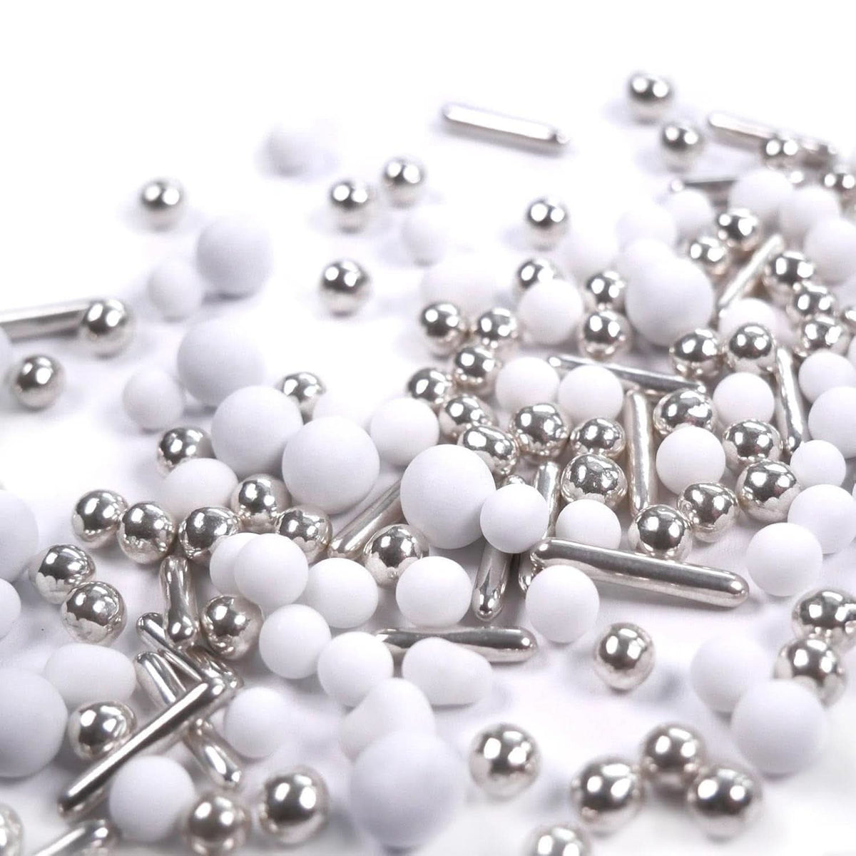 Streusel Hero Chocolate Mix Silver White Sprinkles, 40 gramos Naty Shop 40 gramos