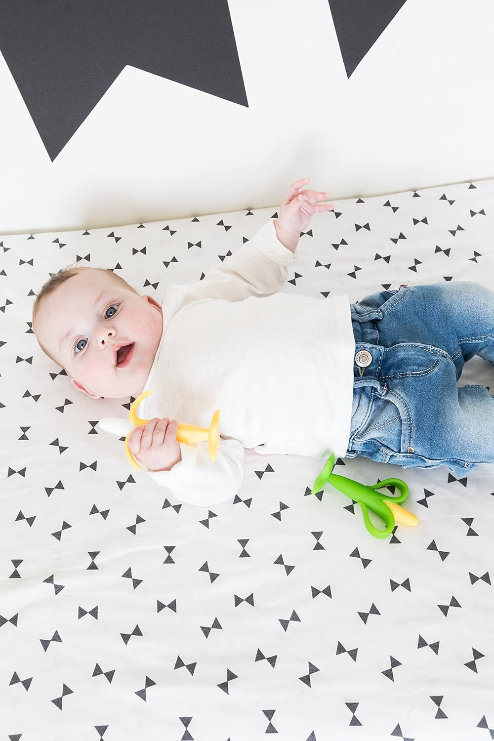 Nuby - Ajutor pentru dentiție în formă de știulete de porumb - 3M+, Multicolor