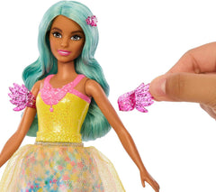 Barbie Ein Verborgener Zauber - Teresa Puppe mit märchenhaftem Outfit, gewelltes Haar and Kamm für Frisierspaß, für Kinder ab 3 Jahren, HLC36