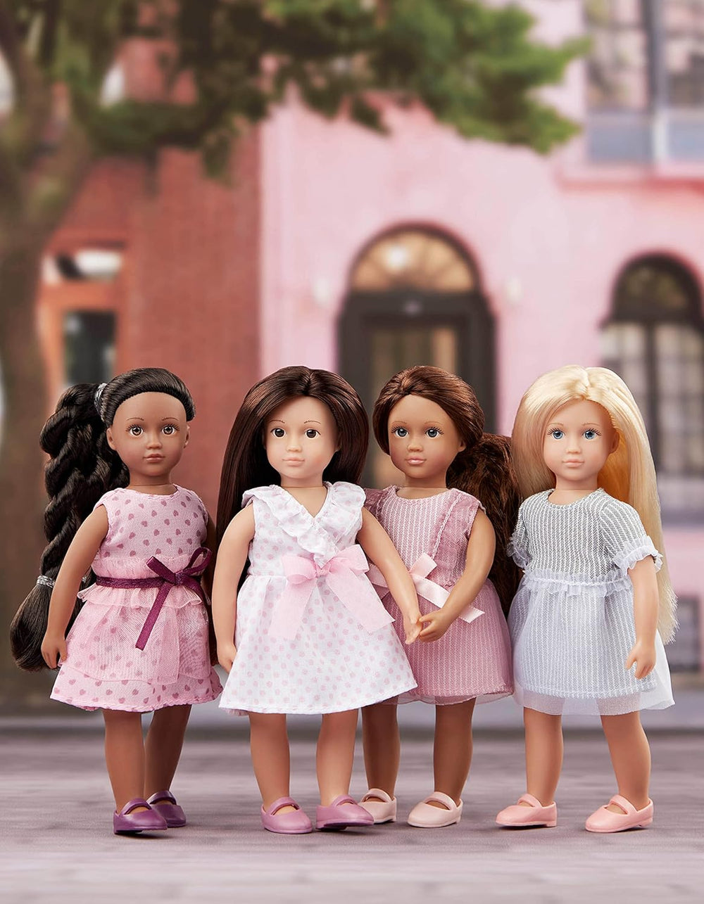 Lori - Mode-Freunde: Nina, Amaya, Chen & Flora - 4 Mini-Puppen - 15 cm Modepuppen - Kleider & Schuhe - Spielzeug für Kinder - 3 Jahre +