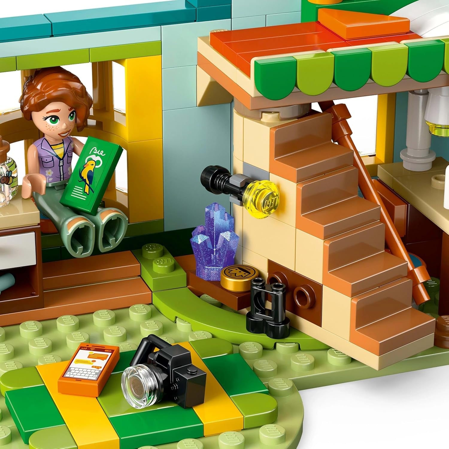 LEGO Friends Habitación de Otoño Set de construcción y juego para juegos de rol creativos, set para niñas a partir de 6 años con 2 minifiguras y una figura de un hurón, juguete educativo 42646 Juegos de construcción Besuche den LEGO-Store