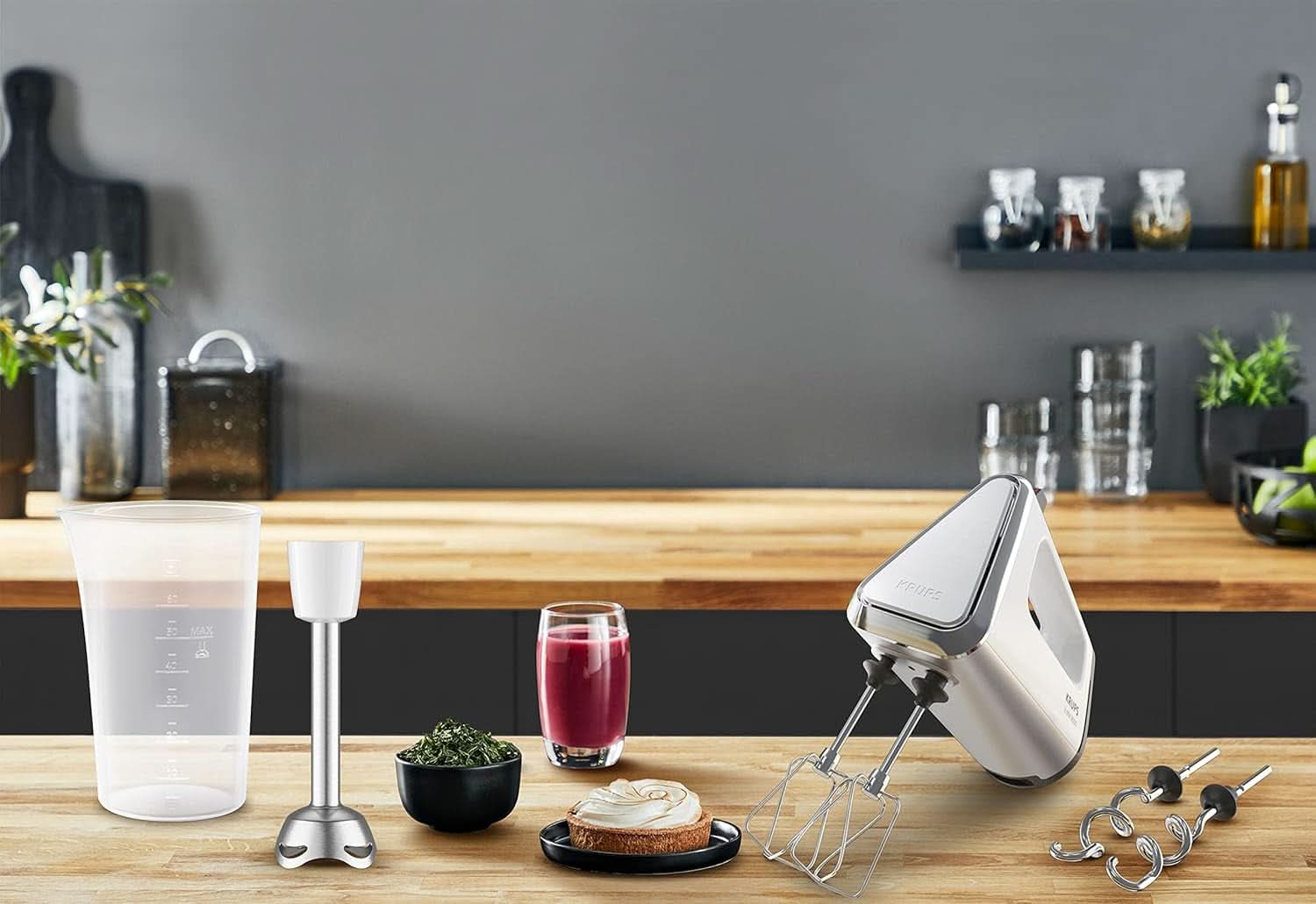 Krups GN9121 3 Mix 9000 Batidora de mano | 750 vatios | Geschwindigkeitsregler | Modo turbo | Auswurfffunktion | Empuñadura ergonómica Incl. Schneebesen, Knethaken, Pürierstab-Aufsatz, Messbecher | Tienda Weiß/Silber Naty