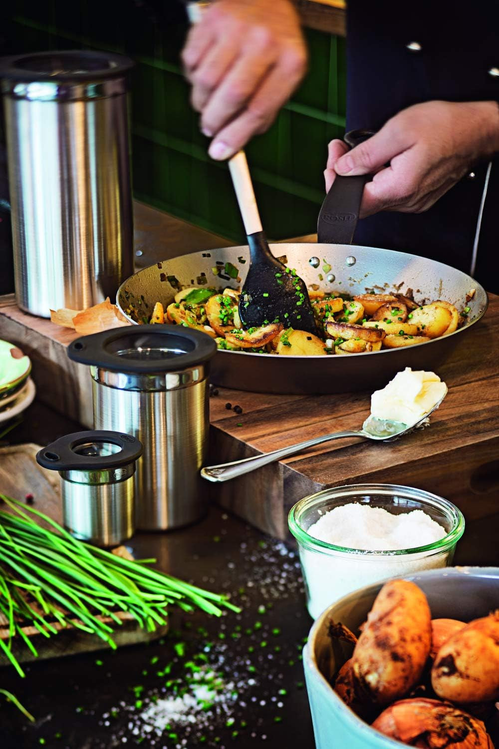 RÖSLE cutie de cafea cu capac, oțel inoxidabil 18/10, 10 cm & măsură de cafea, lingură de cafea de înaltă calitate pentru dozarea ușoară a cafelei praf, oțel inoxidabil 18/10, 17 x 3,7 x 2,7 cm, argintiu Cutii depozitare alimente Naty Shop