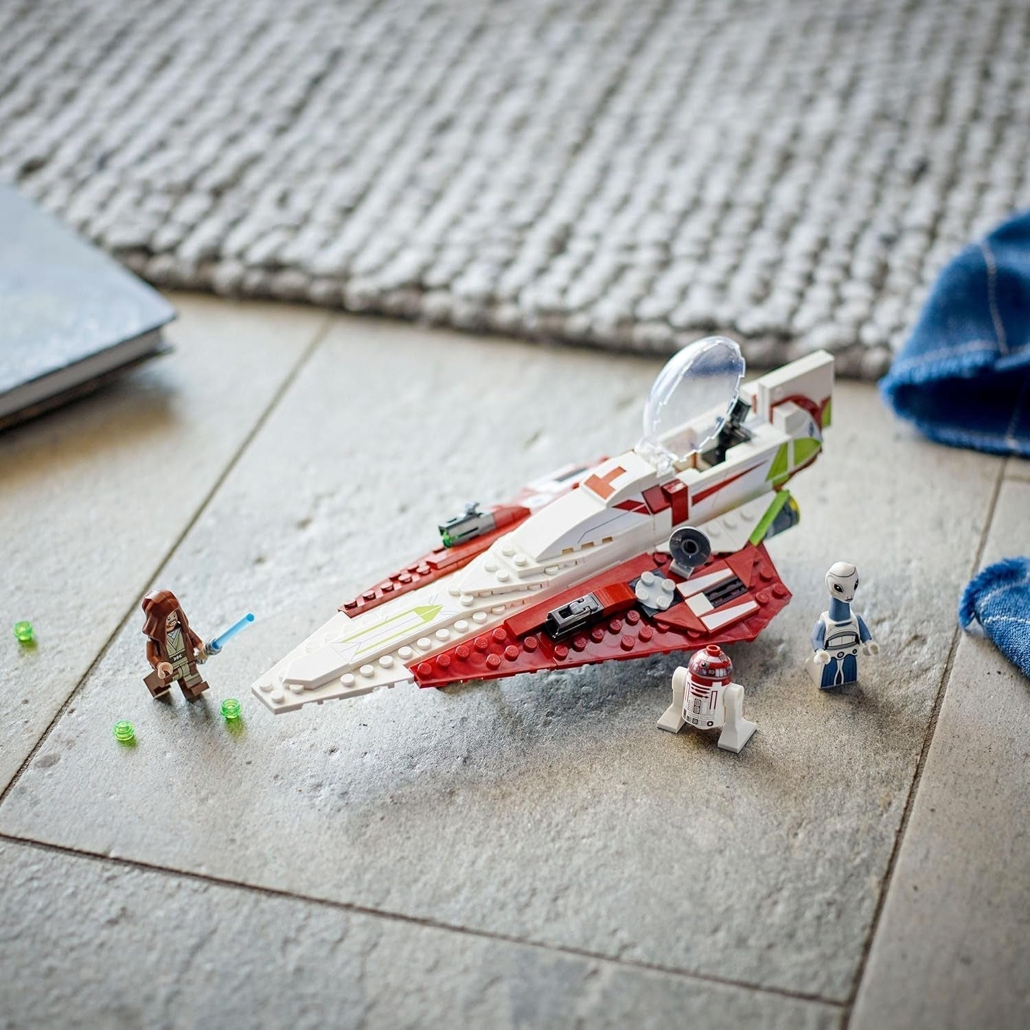 LEGO Star Wars Jedi Starfighter Obi-Wan Kenobi, juguete para construir con Taun We, figura de droide y sable de luz, set El ataque de los clones 75333 Juegos de construcción Besuche den LEGO-Store