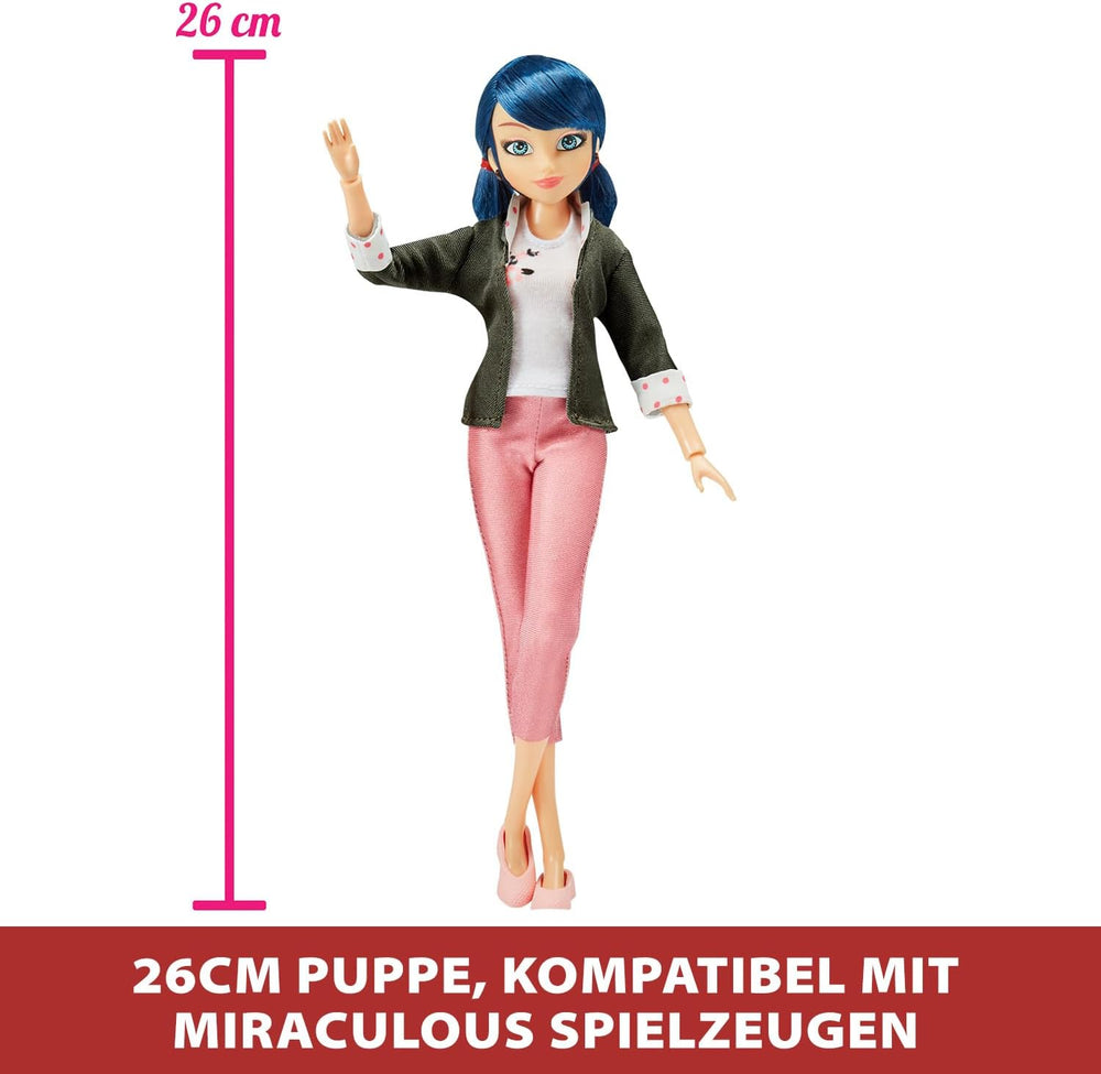 BANDAI – Miraculous Ladybug – Marinette & Ladybug Modepuppe – Bewegliche Puppe 26 cm mit 2 Outfits – Miraculous Spielzeug Gelenkpuppe – Kinderspielzeug ab 4 Jahren – P50355
