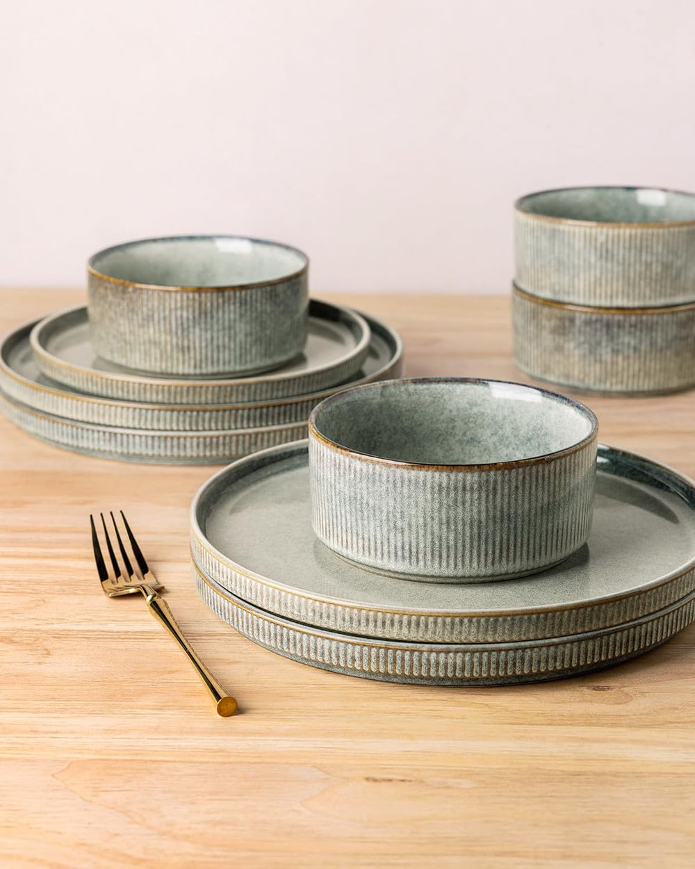 Set de veselă din gresie GBhome pentru 6 persoane, 18 piese, glazură reactivă, set de veselă din gresie lucrat manual, potrivit pentru cuptorul cu microunde și mașina de spălat vase, set de bol și farfurie