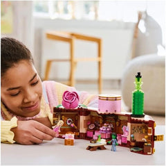 LEGO Dormitorio de Wicked Glinda y Elphaba - Casa de muñecas con 2 minimuñecas de las Brujas de Oz, accesorios geniales que incluyen flores y trajes - Juguete creativo para niñas mayores de 8 años y fans - 75683 Juegos de construcción Besuche den LEGO-Store