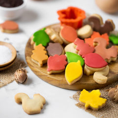 0255213 Set de forme pentru biscuiți Toamnă, 6 piese, Maro
