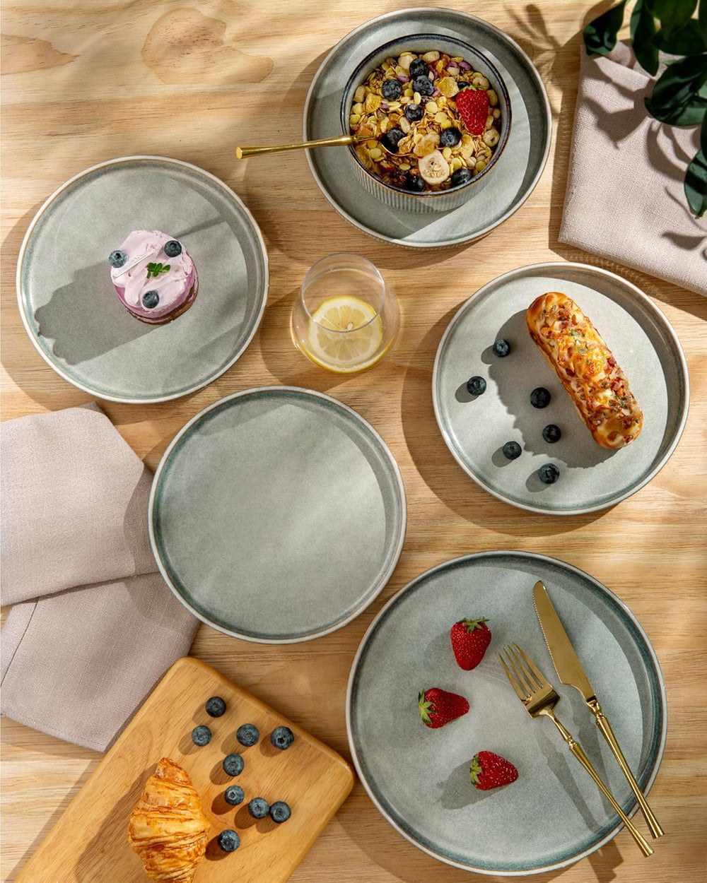 Set de veselă din gresie GBhome pentru 6 persoane, 18 piese, glazură reactivă, set de veselă din gresie lucrat manual, potrivit pentru cuptorul cu microunde și mașina de spălat vase, set de bol și farfurie