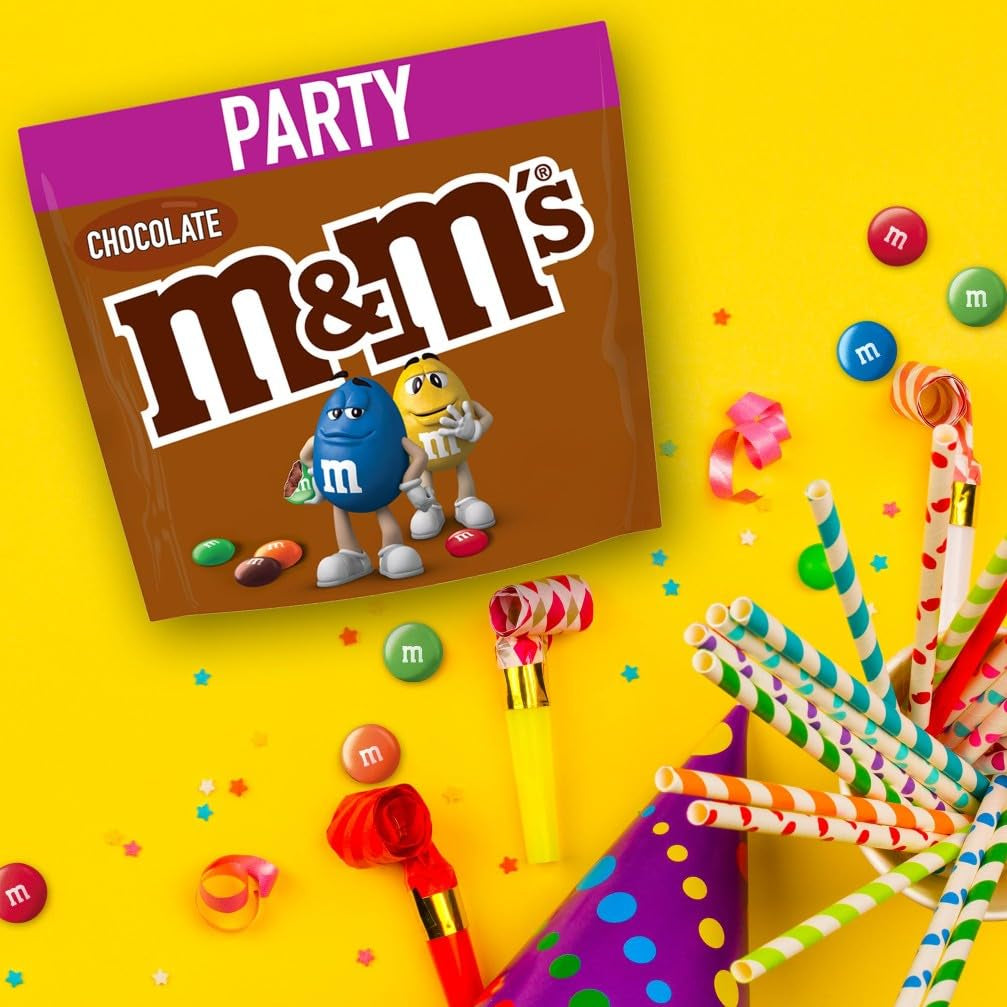 Chocolate M&M's Paquete grande, Lentejas de chocolate crujientes con glaseado de azúcar de colores, Mezcla para fiestas, 1 x 800 g, Caramelo con temática de fútbol americano