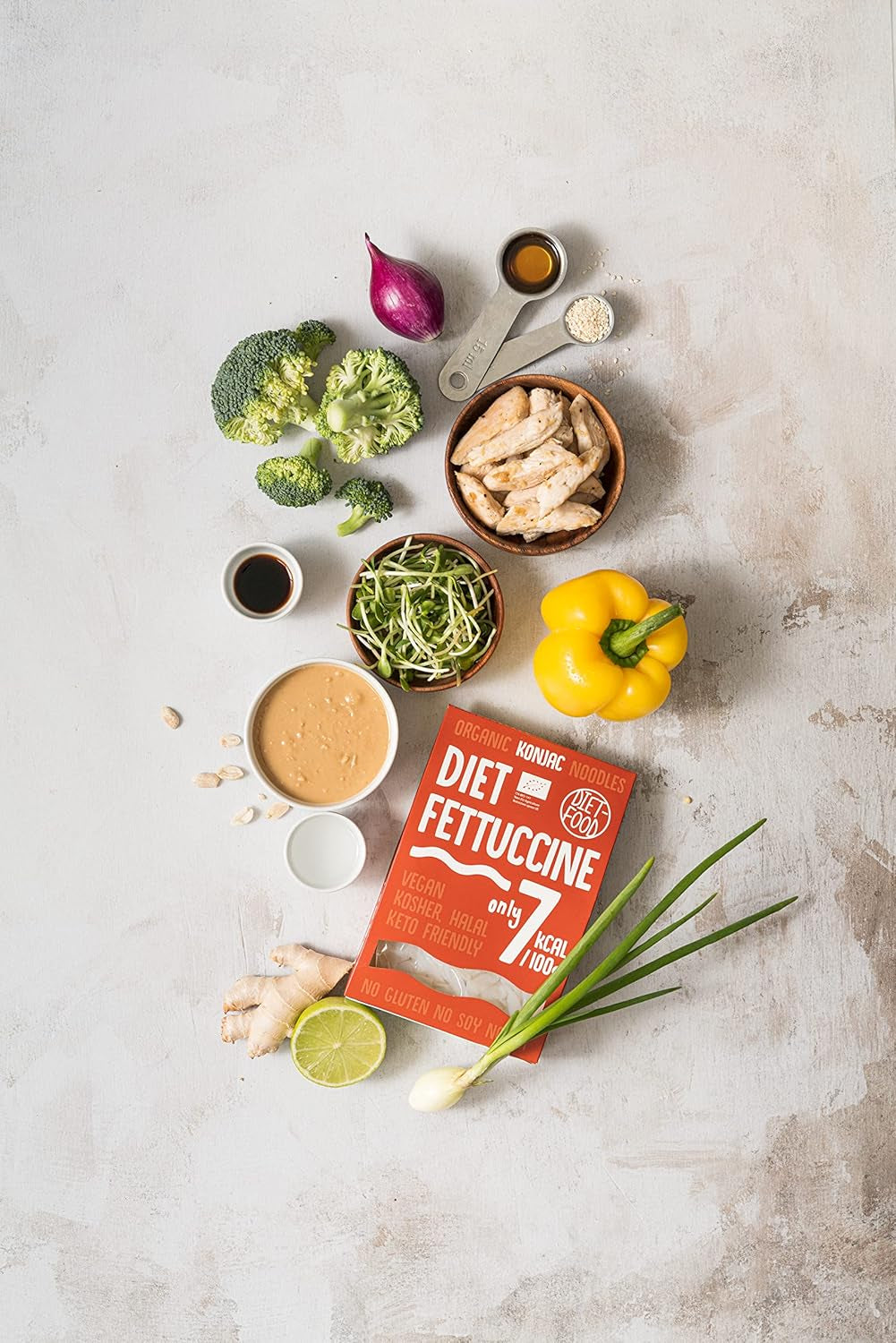 Fettuccine Konjac Noodles Bio Shirataki Diet-Food - 300g, bajo en carbohidratos, sin azúcar, ceto, vegano, bajo en calorías, sin gluten y sin huevo, elaborado con harina de Konjac