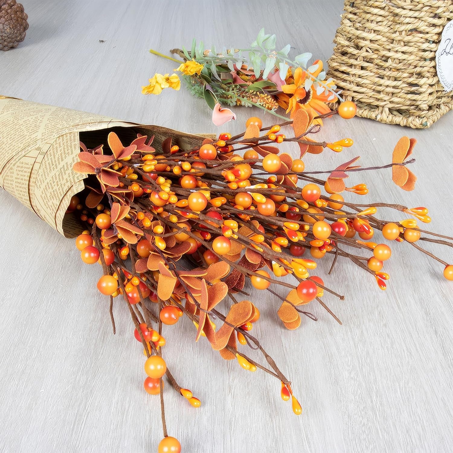 Herbstbeeren-Plektren (Rote Orangefarbene Beeren Und Blätter)