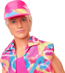 Păpușă Barbie Ken de colecție din film, cu ținută de patinaj în stil retro și patine inline, JBJ51, [Multicolor]