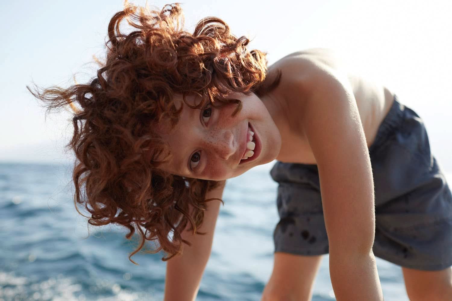 Kneipp Naturkind, aditivo para el baño con valioso aceite de semilla de uva y aguacate - cáscara flotante con sabor a melón para una diversión mágica en el baño - 1 ud. Tienda Naty Ducha y Baño