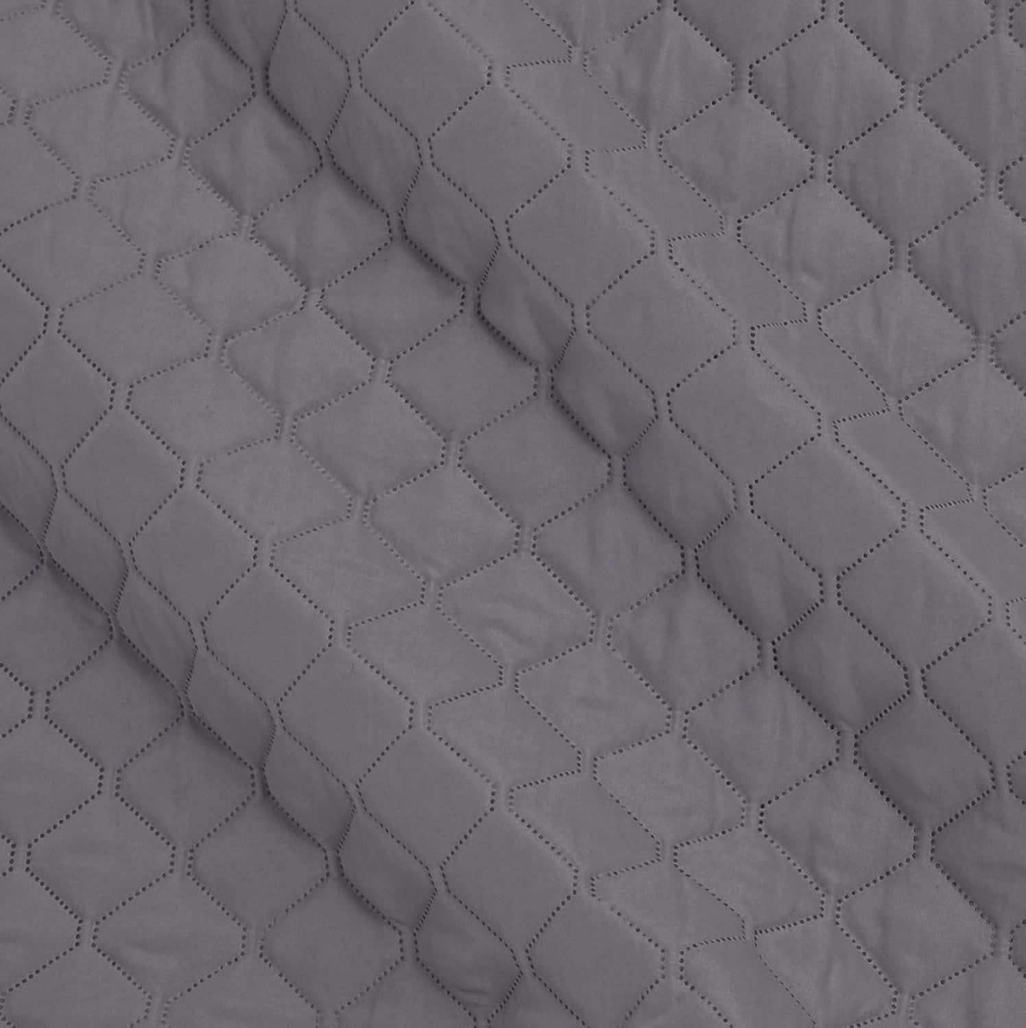 Amazon Basics edredón extragrande con relieve, 170 x 210 cm, estampado de rombos gris oscuro Camas y mantas Besuche den Amazon Basics-Store