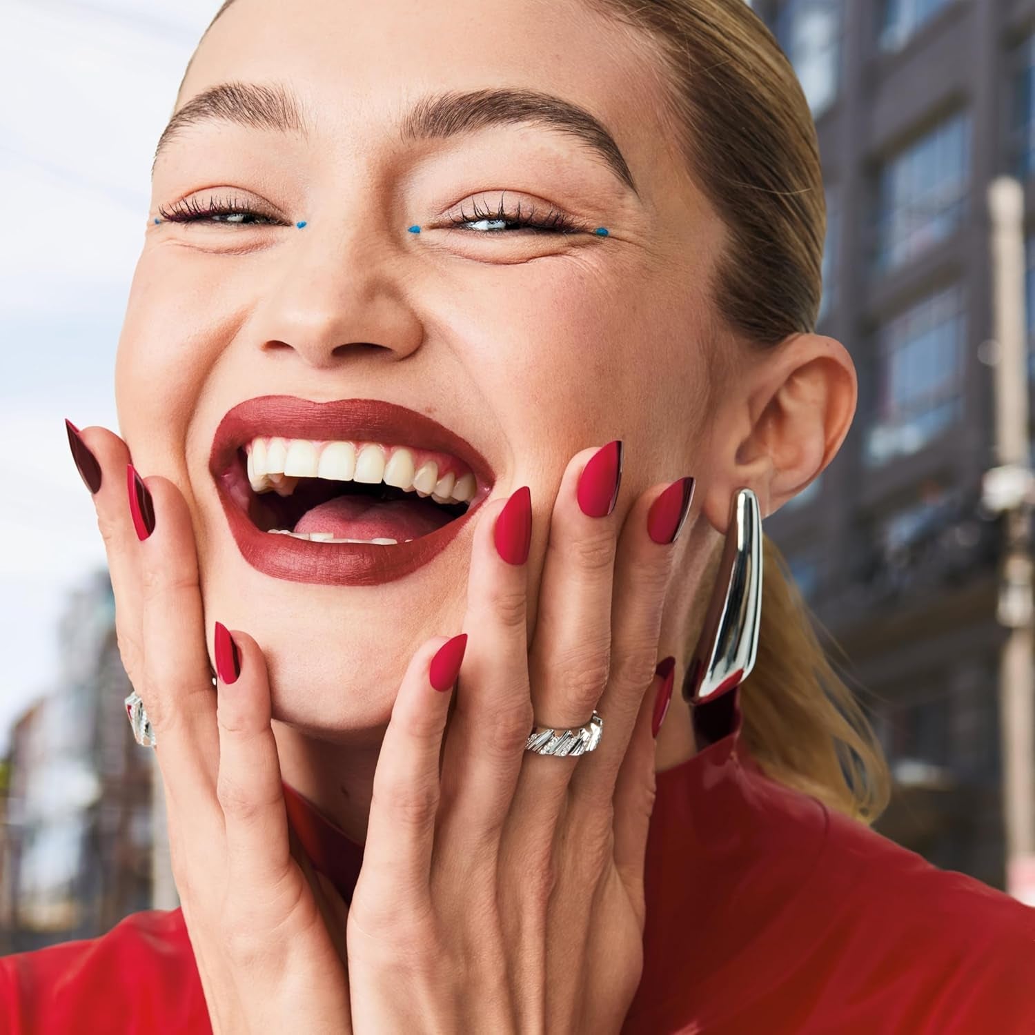 Maybelline New York Super Stay Ink Bonder 008 Passionate Red - esmalte de uñas de larga duración para uñas fuertes y color intenso, 12,3 ml