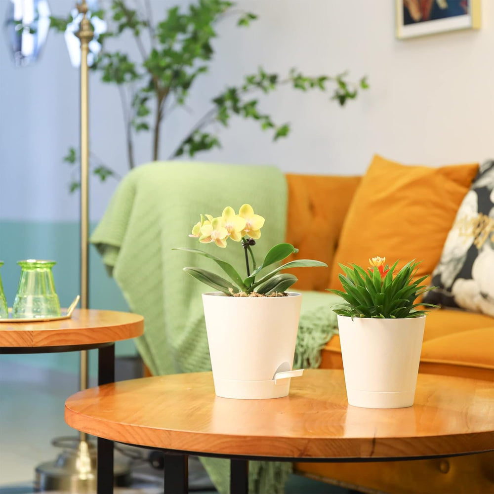 T4U Macetas de Plástico de 14 cm con Sistema de Riego, Juego de 6 Macetas y Platillos con Riego Automático, Macetas Redondas para Plantas de Jardín de Balcón Interior, Suculentas, Cactus, Blanco