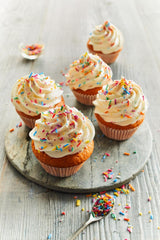 RUF Birthday Cake, Geburtstagskuchen, Schicht-Torte Aus Rührteig Und Konfetti-Streusel, Tortencreme Und Buntem Dekor-Mix, Für Kindergeburtstag, Familienfeier, Einschulung, 1X425G Frostings and Decor Naty Shop