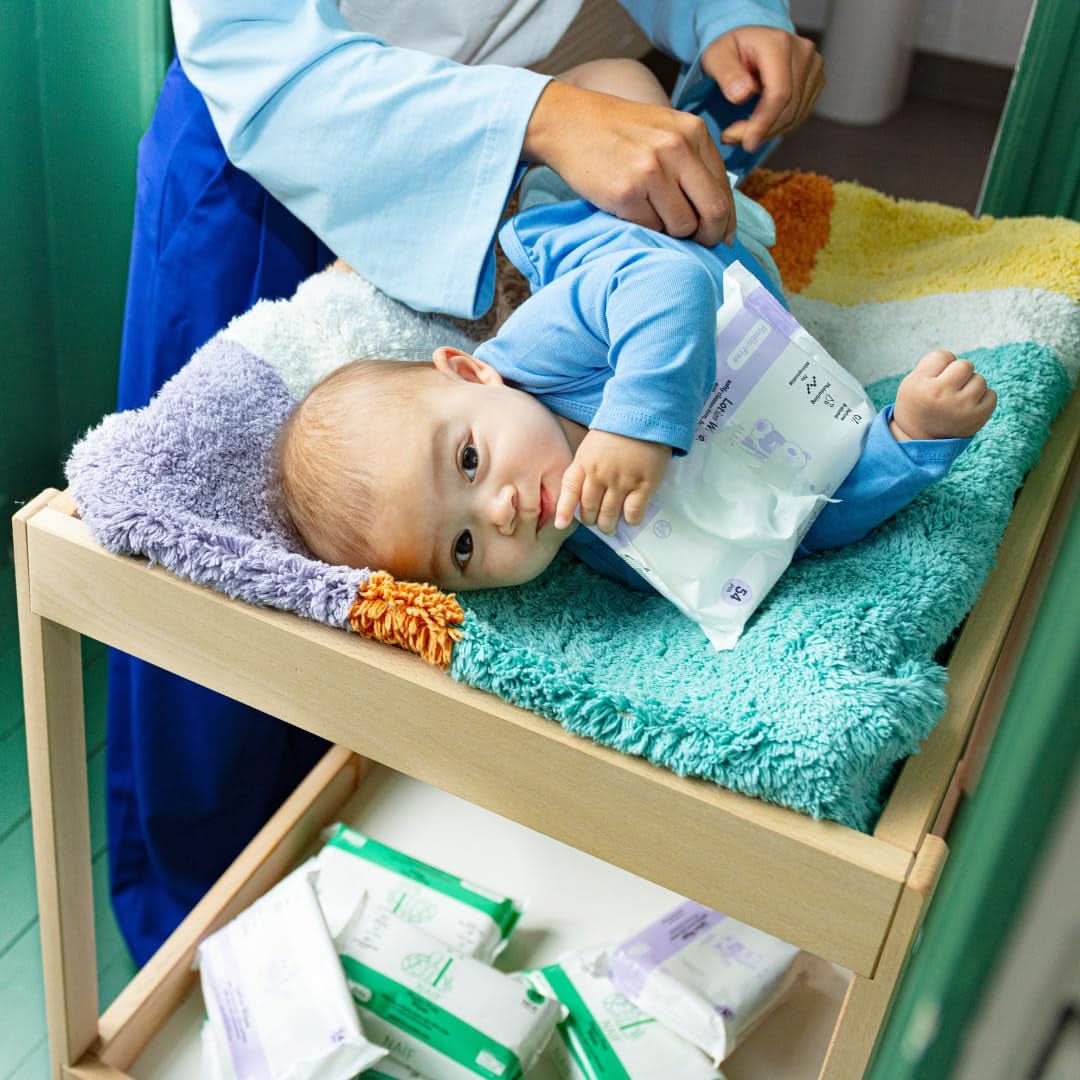 Naïf Plastikfreie Feuchttücher 864 Stück (16Er X 54 Feuchttuch) - Pflege Für Babypo, Körper Und Gesicht - 99% Aus Wasser - 0% Parfüm Und Alkohol - Nachhaltige Feuchttücherbox Eukalyptus Sensitiv Naty Shop