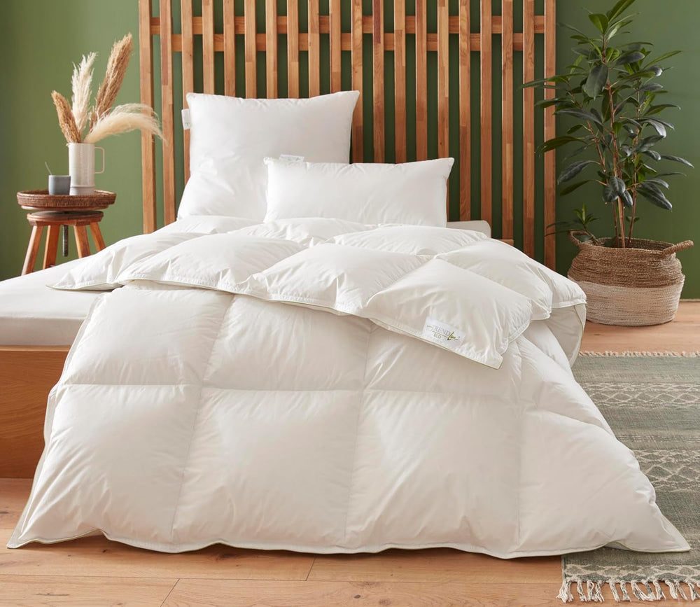 Badenia Trendline Edredón cálido ecológico con 90% plumón y 10% plumas clase I, 135 x 200 cm, blanco, certificado Oeko-Tex, producido según el estándar de calidad alemán Edredones y edredones Naty Shop 135 x 200 cm Cálida manta de invierno