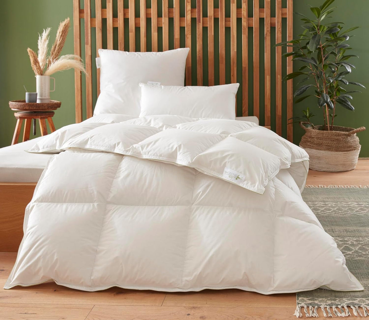 Badenia Trendline Edredón cálido ecológico con 90% plumón y 10% plumas clase I, 135 x 200 cm, blanco, certificado Oeko-Tex, producido según el estándar de calidad alemán Edredones y edredones Naty Shop 135 x 200 cm Cálida manta de invierno