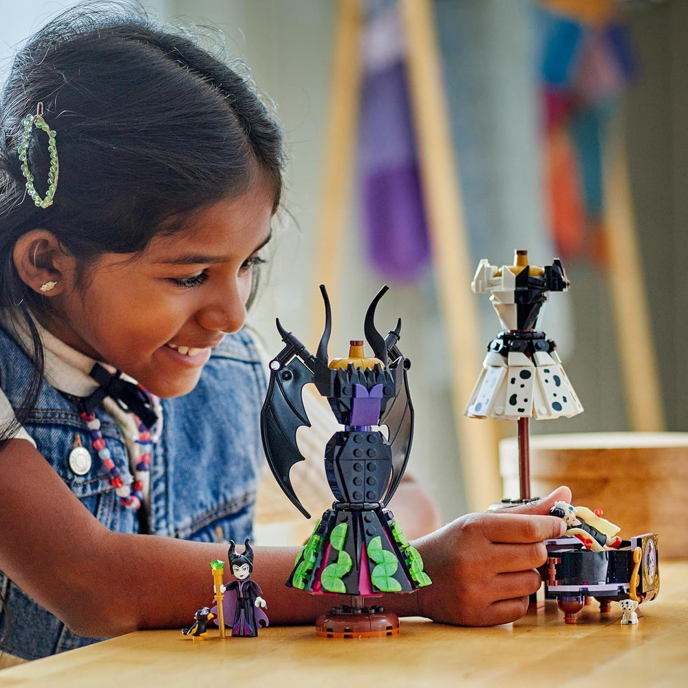 LEGO Ç€ Villanas De Disney Los Vestidos De Maléfica Y Cruella De Vil - Juguete para niños y niñas a partir de 9 años - Incl. 2 minimuñecas y 2 figuras de animales: regalo de cumpleaños para fans 43262 Juegos de construcción Besuche den LEGO-Store